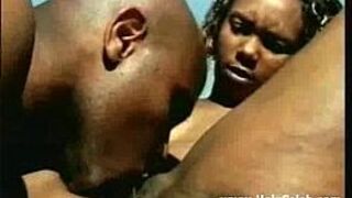 Ebony couple at the weekend fun - porn video