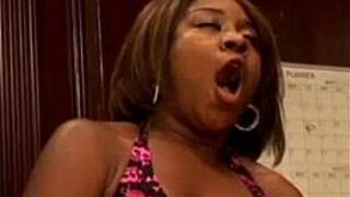 Lesbian Teen Squirt Orgy - porn video