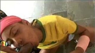 Brazilian outdoor blowjob - porn video